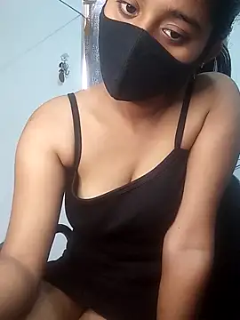 shrutee12 online show from December 17, 2025, 7:02 am