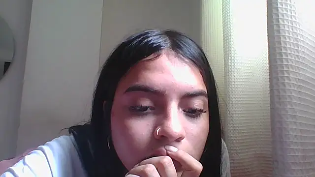 Snapshot of Lucy_2025 chatting on September 29, 2025, 6:57 pm Lucy 2025 online show from September 29, 2025, 6:57 pm