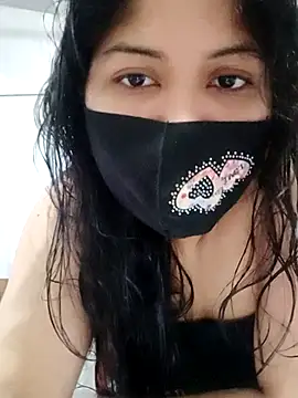 Snapshot of Nusrat-N chatting on November 10, 2025, 4:50 am Nusrat-N online show from November 10, 2025, 4:50 am