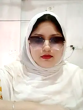 Snapshot of Nusrat-N chatting on June 8, 2026, 5:41 am Nusrat-N online show from June 8, 2026, 5:41 am