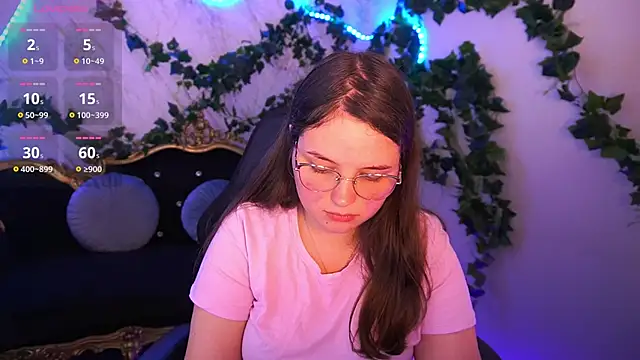 Snapshot of SophieDreamss chatting on November 15, 2025, 3:05 pm SophieDreamss online show from November 15, 2025, 3:05 pm