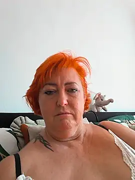 Snapshot of TerezaVelvet chatting on July 8, 2026, 2:29 pm TerezaVelvet online show from July 8, 2026, 2:29 pm