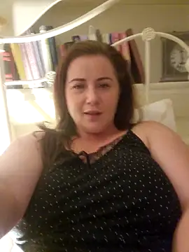 Snapshot of RosieMilff chatting on September 21, 2025, 7:41 pm RosieMilff online show from September 21, 2025, 7:41 pm