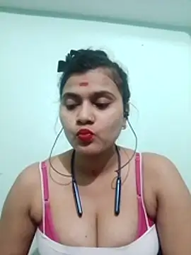 Kavya-Tiwari online show from December 16, 2025, 9:02 am