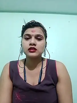 Snapshot of Kavya-Tiwari chatting on October 5, 2025, 6:42 pm Kavya-Tiwari online show from October 5, 2025, 6:42 pm