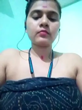 Snapshot of Kavya-Tiwari chatting on May 16, 2026, 12:31 am Kavya-Tiwari online show from May 16, 2026, 12:31 am
