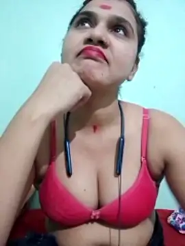 Snapshot of Kavya-Tiwari chatting on June 16, 2026, 8:03 am Kavya-Tiwari online show from June 16, 2026, 8:03 am