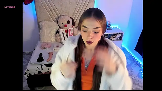 Snapshot of Mia_Victoria22 chatting on May 1, 2026, 3:33 am Mia Victoria22 online show from May 1, 2026, 3:33 am