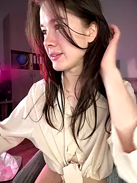 Snapshot of Marryme- chatting on November 21, 2025, 1:43 pm Marryme- online show from November 21, 2025, 1:43 pm