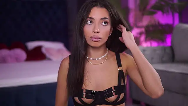 LalaRoze online show from September 28, 2025, 6:59 pm