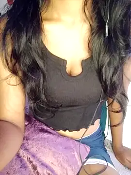 Snapshot of trending_tamizhachii chatting on October 18, 2025, 3:41 am trending tamizhachii online show from October 18, 2025, 3:41 am