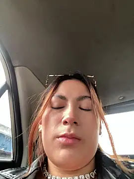 MacarenaRosse online show from December 4, 2025, 7:57 pm