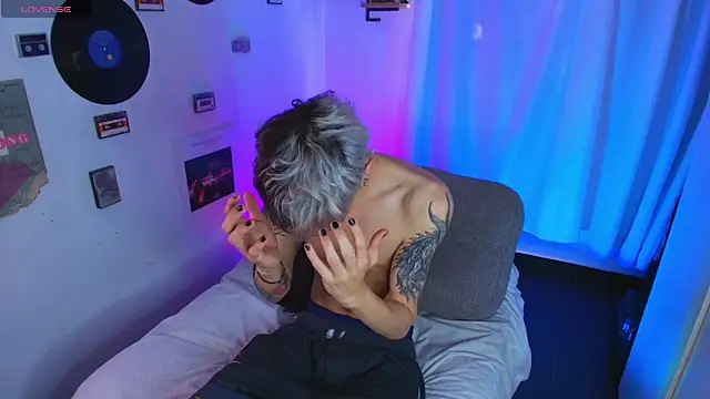 Snapshot of Nick_Bangover_ chatting on February 6, 2026, 5:09 pm Nick Bangover online show from February 6, 2026, 5:09 pm