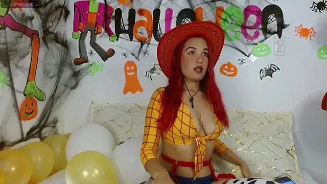 Snapshot of Carolinagarcia12345 chatting on November 5, 2025, 3:20 am Carolinagarcia12345 online show from November 5, 2025, 3:20 am