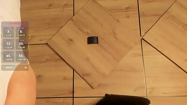 Isabelagomez1 online show from November 22, 2025, 8:29 pm