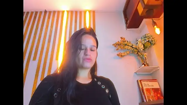 Jennifer Vega1 online show from November 9, 2025, 8:24 pm