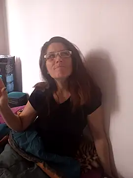 Snapshot of Merida2276 chatting on November 9, 2025, 5:28 pm Merida2276 online show from November 9, 2025, 5:28 pm