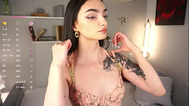 Morena Dolce online show from September 15, 2025, 4:35 am