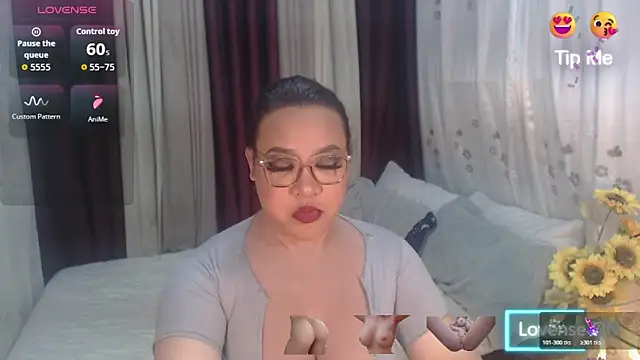 Hotcum ella online show from February 16, 2026, 12:42 am