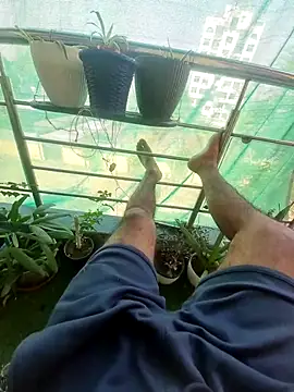 YoursThickDick online show from April 11, 2026, 4:31 am