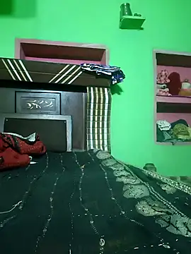 Snapshot of Shreya-couple chatting on October 25, 2025, 1:27 am Shreya-couple online show from October 25, 2025, 1:27 am