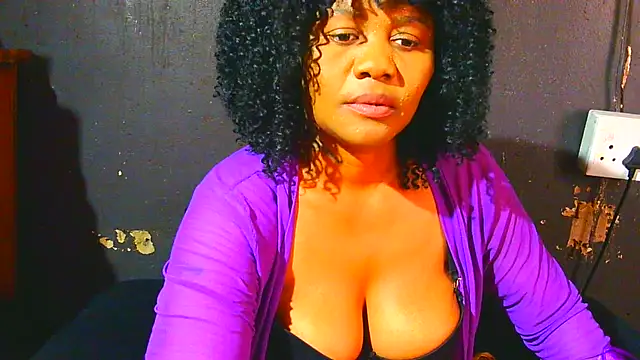 Augustine-Blooomxx online show from November 13, 2025, 3:49 pm