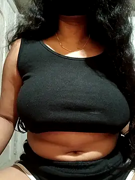 Snapshot of DiyaRoy49 chatting on November 18, 2025, 5:38 pm DiyaRoy49 online show from November 18, 2025, 5:38 pm