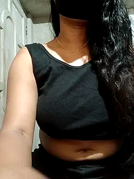 Snapshot of DiyaRoy49 chatting on November 9, 2025, 4:44 pm DiyaRoy49 online show from November 9, 2025, 4:44 pm