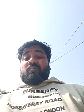 Raju fuckerr online show from February 6, 2026, 4:52 am