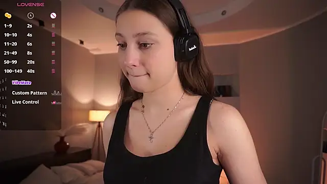 Snapshot of MercBoone chatting on November 1, 2025, 8:57 pm MercBoone online show from November 1, 2025, 8:57 pm