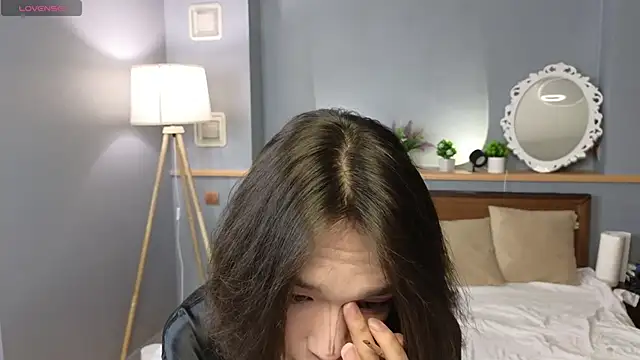 Snapshot of okerriella chatting on October 16, 2025, 1:52 pm okerriella online show from October 16, 2025, 1:52 pm