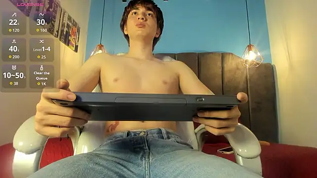 Oscar and dani online show from March 5, 2026, 3:58 am