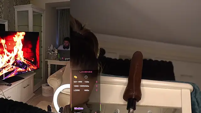 Snapshot of DlCKHEAD chatting on November 4, 2025, 1:37 pm DlCKHEAD online show from November 4, 2025, 1:37 pm