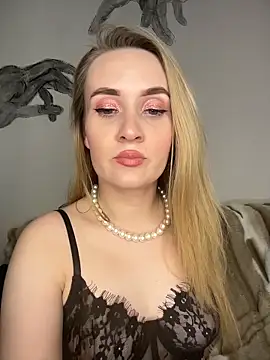 KiraBerht online show from March 27, 2026, 7:59 pm