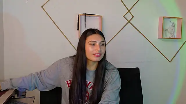 Snapshot of Linda_andrew chatting on January 6, 2026, 6:56 pm Linda andrew online show from January 6, 2026, 6:56 pm