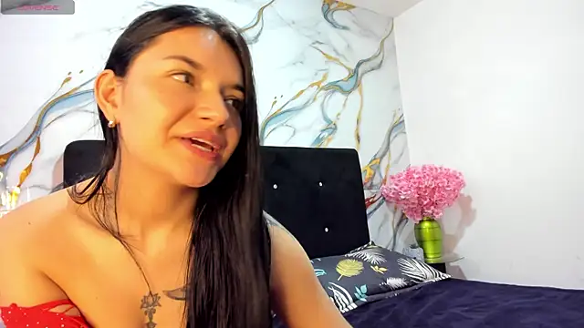 Snapshot of RoxanaBorns_ chatting on June 27, 2026, 12:22 pm RoxanaBorns online show from June 27, 2026, 12:22 pm