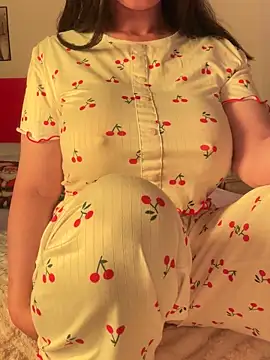 Snapshot of OnlyRima chatting on November 23, 2025, 11:04 pm OnlyRima online show from November 23, 2025, 11:04 pm