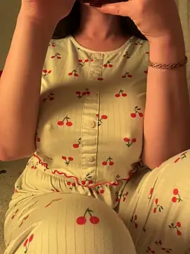 Snapshot of OnlyRima chatting on February 14, 2026, 9:59 pm OnlyRima online show from February 14, 2026, 9:59 pm