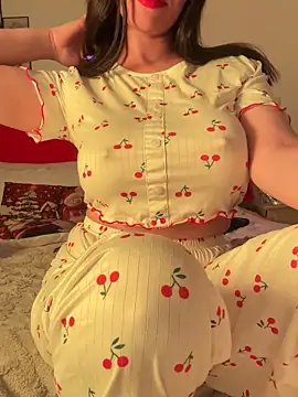 Snapshot of OnlyRima chatting on November 30, 2025, 10:54 pm OnlyRima online show from November 30, 2025, 10:54 pm