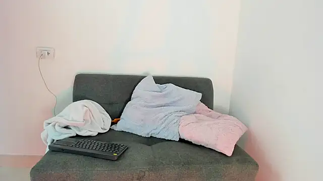 lara and danny online show from October 22, 2025, 4:17 pm