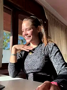 Snapshot of Wildmaca chatting on October 30, 2025, 8:34 am Wildmaca online show from October 30, 2025, 8:34 am