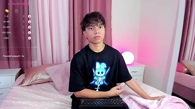 Snapshot of Honeymoon_sariel chatting on November 17, 2025, 8:13 pm Honeymoon sariel online show from November 17, 2025, 8:13 pm