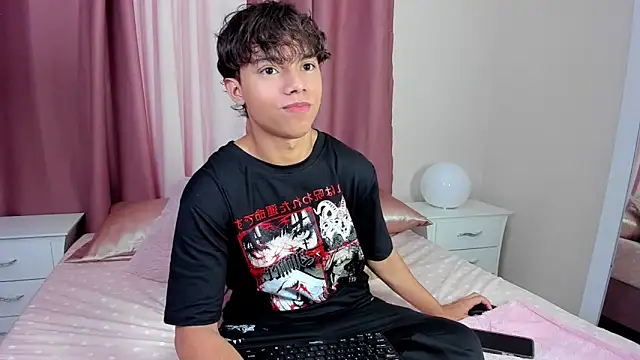 Snapshot of Honeymoon_sariel chatting on November 24, 2025, 1:33 pm Honeymoon sariel online show from November 24, 2025, 1:33 pm