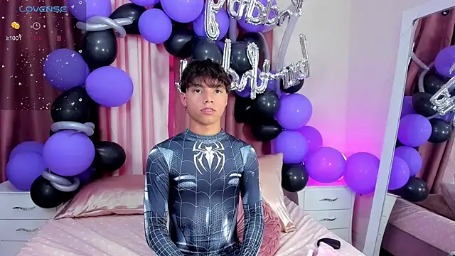 Snapshot of Honeymoon_sariel chatting on November 10, 2025, 8:25 pm Honeymoon sariel online show from November 10, 2025, 8:25 pm