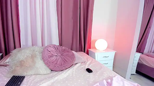 Snapshot of Honeymoon_sariel chatting on October 23, 2025, 7:34 pm Honeymoon sariel online show from October 23, 2025, 7:34 pm