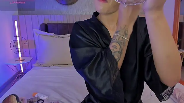 NaishaFord 1 online show from November 16, 2025, 12:15 am