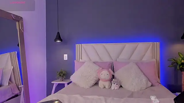 NaishaFord 1 online show from March 12, 2026, 4:29 am