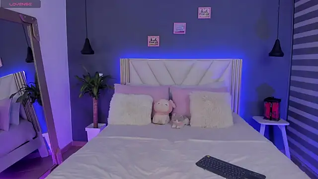 Snapshot of NaishaFord_1 chatting on May 19, 2026, 4:52 am NaishaFord 1 online show from May 19, 2026, 4:52 am
