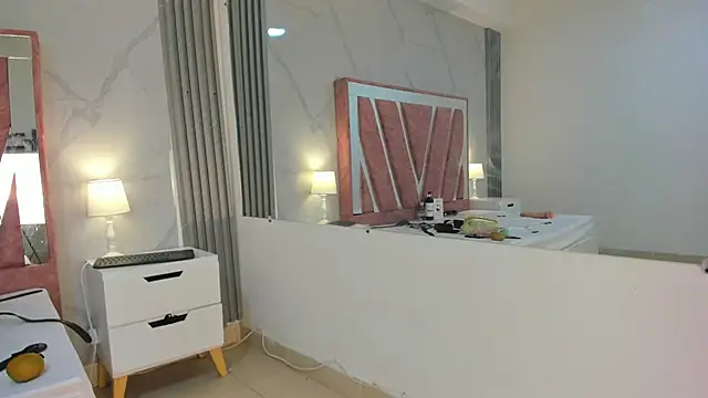 Snapshot of Megan_Sweetas chatting on December 17, 2025, 7:52 pm Megan Sweetas online show from December 17, 2025, 7:52 pm