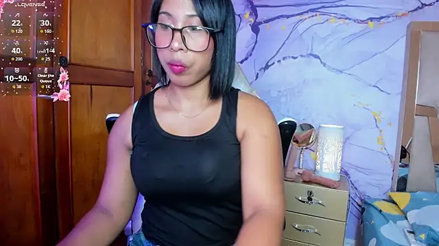 Snapshot of Elowen_Clark chatting on October 22, 2025, 7:46 pm Elowen Clark online show from October 22, 2025, 7:46 pm